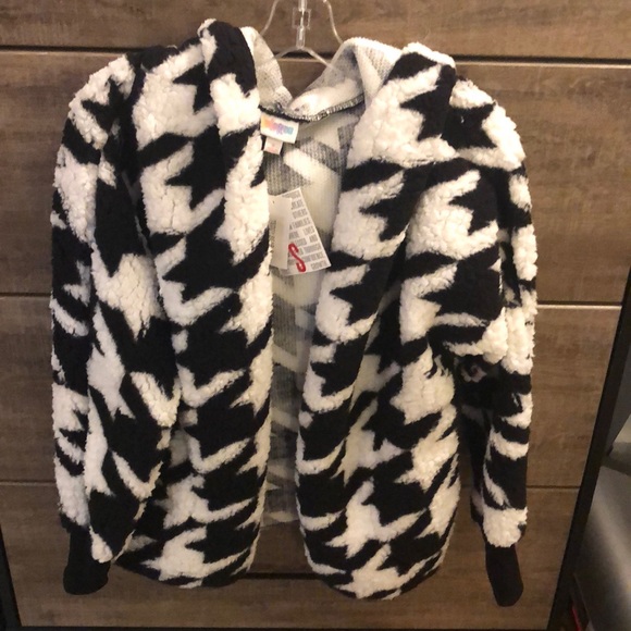 LuLaRoe Sweaters - Lula Roe Teddy Bear Coat (Black White Houndstooth)